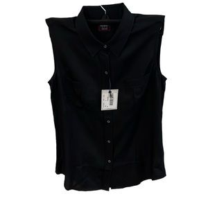 NWT Untuckit sleeveless silk top